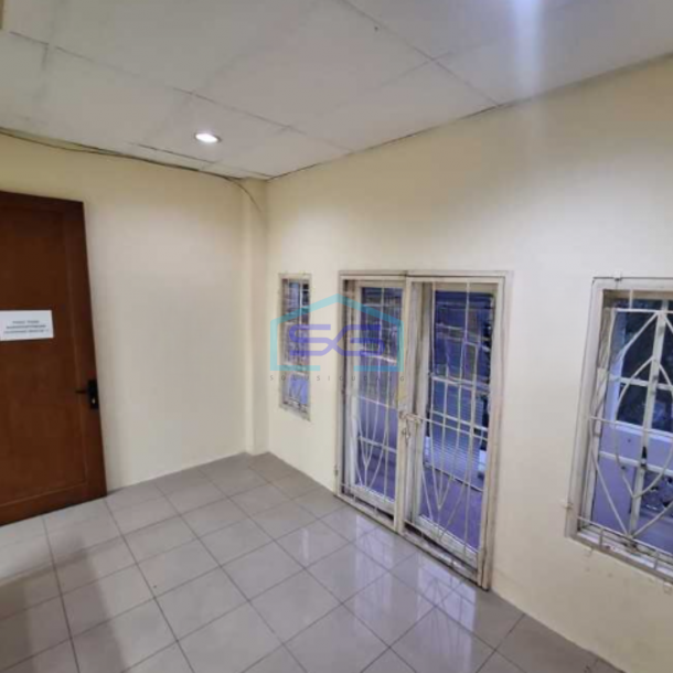 Dijual Ruko Lokasi Bebas Banjir di Tanjung Duren Jakarta Barat Luas Bangunan 268 m²-3