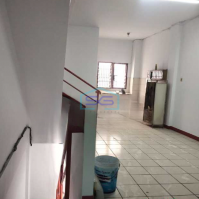 Dijual Ruko Siap Huni Lokasi Bebas Banjir di Jkaarta Barat Luas Tanah  670 m²