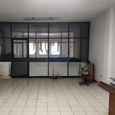 Disewakan Ruko Lokasi Bebas Banjir di Jakarta Barat Luas Tanah 265 m²