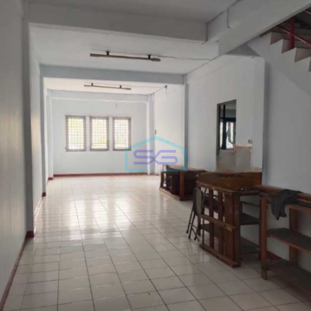 Disewakan Ruko Lokasi Bebas Banjir di Jakarta Barat Luas Tanah 265 m²-2