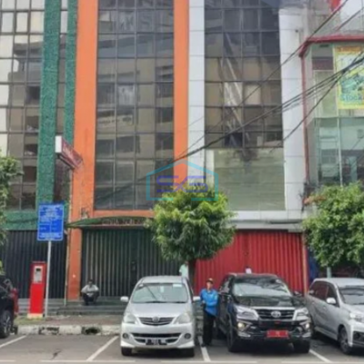 Dijual Ruko Gandeng di Pusat Bisnis Pasar Baru Jakarta Pusat Luas Tanah 134m2