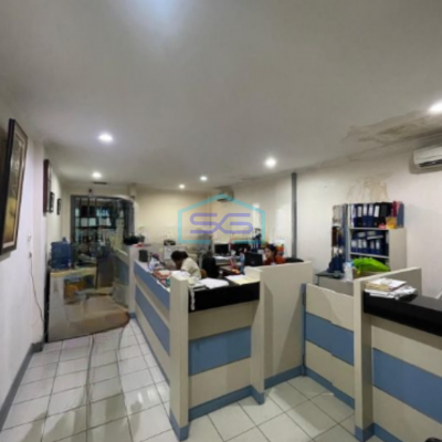Dijual Ruko 3.5 lantai di Pangeran Jayakarta Jakarta Pusat LB 300m2