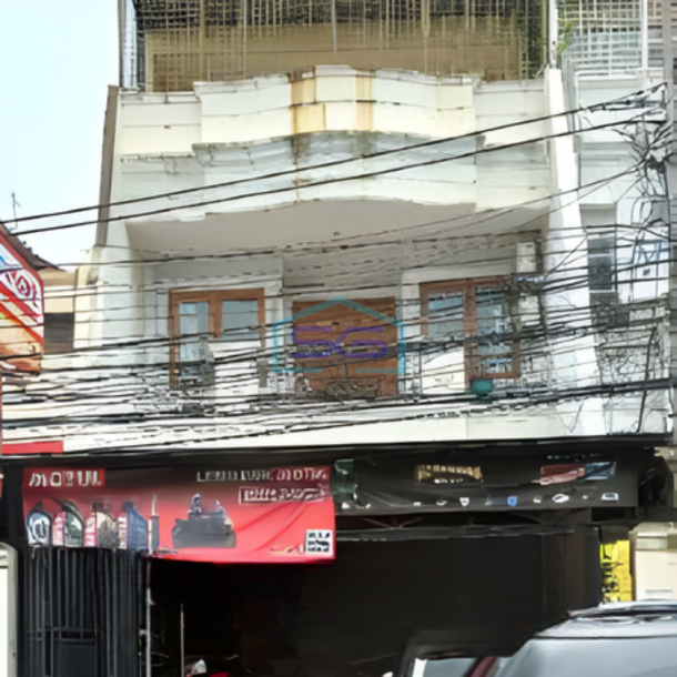 Dijual Cepat Ruko 3 Lantai Di Tomang Jakarta Barat Pinggir Jalan Besar Bangunan Full Renovasi LT 159m2-1