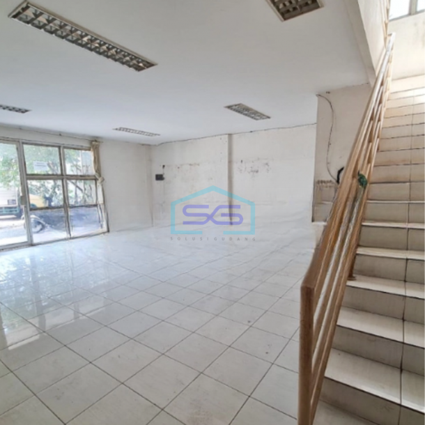 Disewakan Gudang Ada Kantor Luas Bangunan 492 m² di Kelapa Dua Tangerang-5