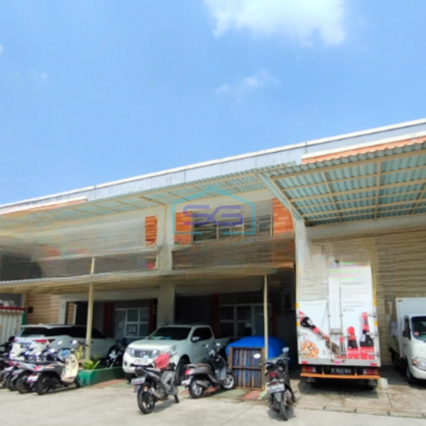 Disewakan Gudang Ada Kantor Luas Bangunan  800 m² di Kelapa Dua Tangerang-1