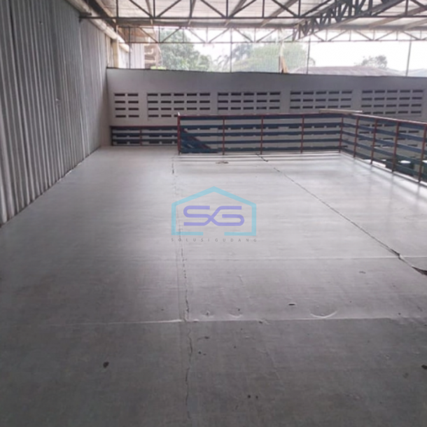 Disewakan Gudang Luas Bangunan 1000 m² Ada Kantor di Cipondoh Tangerang-2