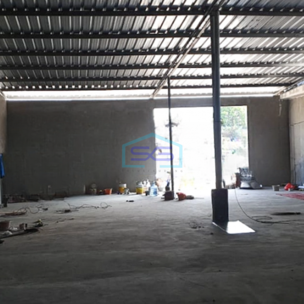 Disewakan Gudang Luas Bangunan  400 m² di Kalideres Jakarta Barat-2