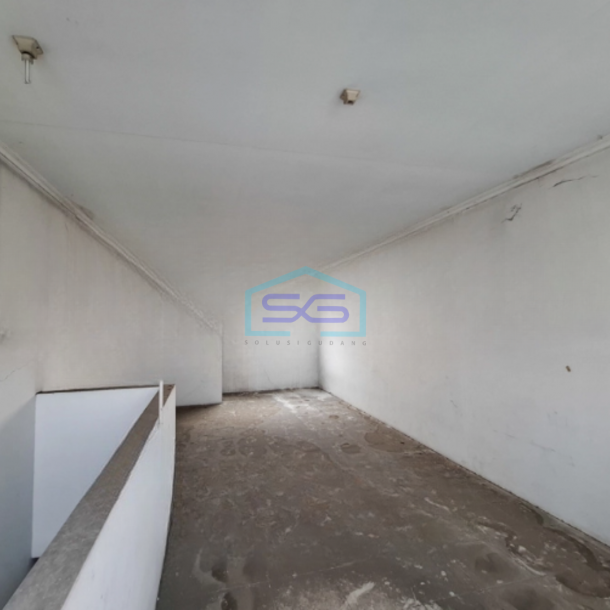 Dijual Ruko Hadap Jalan di Duri Kosambi Jakarta Barat Luas Bangunan  350 m²-1
