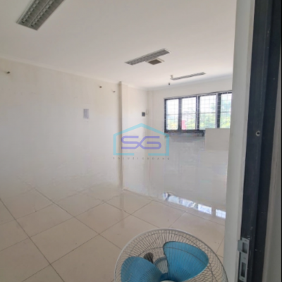Disewakan Ruko 2 Lantai Luas Bangunan  208 m² di Gading Serpong Tangerang