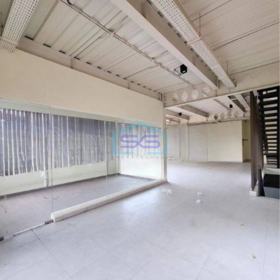 Disewakan Ruko Baru Luas Bangunan  576 m² di Serpong Tangerang Selatan-4