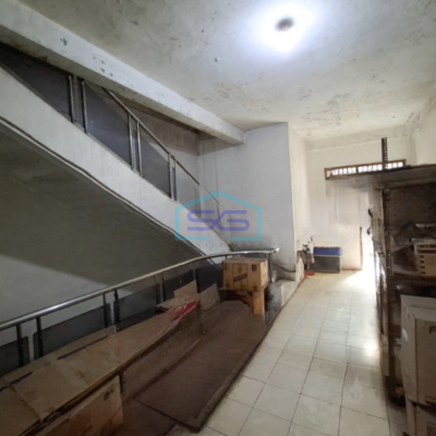 Dijual Ruko Hadap Jalan di Duri Kosambi Jakarta Barat Luas Bangunan  350 m²