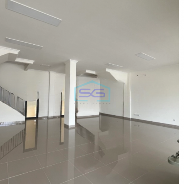 Disewakan Ruko 2 Lantai Luas Bangunan  252 m² di Gading Serpong Tangerang-3