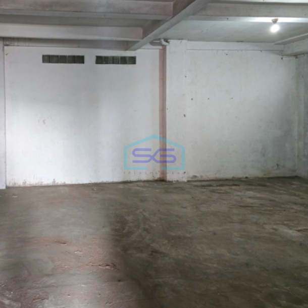 Disewakan Ruko 2 Lantai Luas Bangunan  330 m² di Alam Sutera Tangerang-2