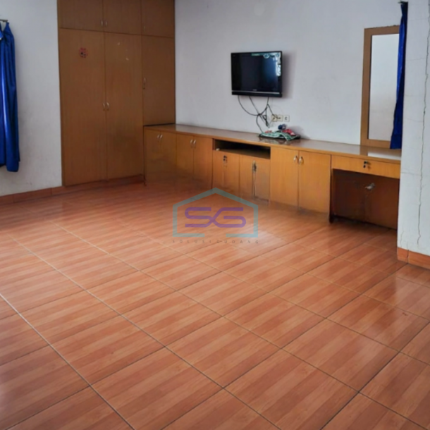 Disewakan Ruko 2 Lantai Luas Bangunan  330 m² di Alam Sutera Tangerang-1