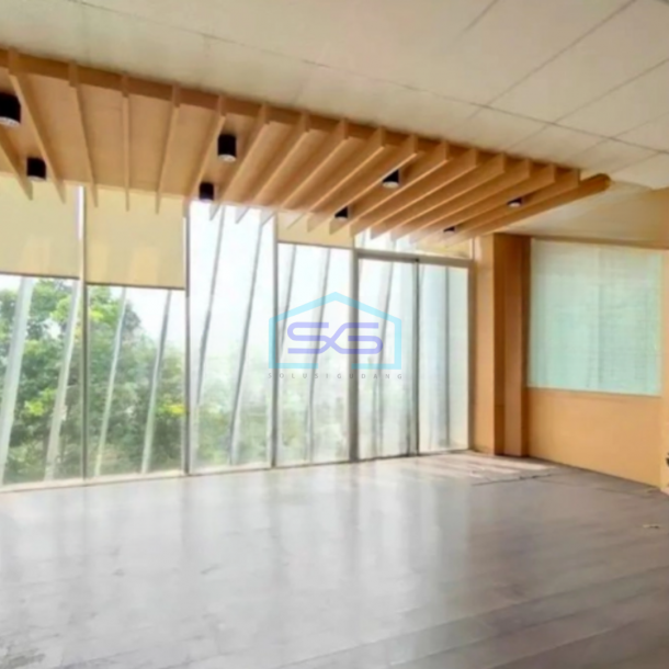 Disewakan Ruko Luas Bangunan  637 m² di BSD Tangerang-3