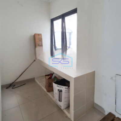 Disewakan Ruko 2 Lantai Luas Bangunan  208 m² di Gading Serpong Tangerang Siap Huni