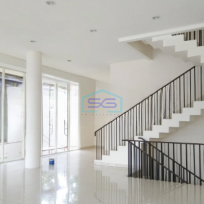 Disewakan Ruko Luas Tanah 195 m² Lokasi Bebas Banjir di BSD City Tangerang