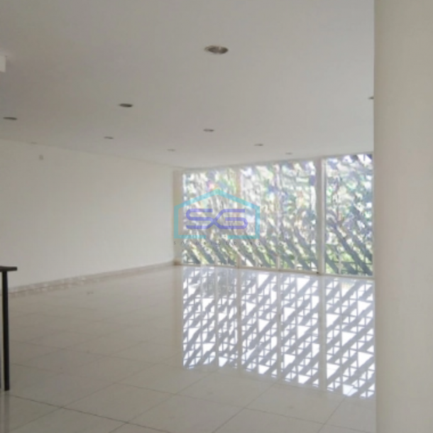 Disewakan Ruko Luas Tanah 195 m² Lokasi Bebas Banjir di BSD City Tangerang-2