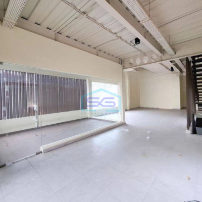 Disewakan Ruko Luas Bangunan  576 m² di Serpong Tangerang Selatan-4