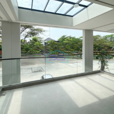 Disewakan Ruko 3 Lantai Luas Tanah  120 m² Lokasi  Gading Serpong Tangerang-3