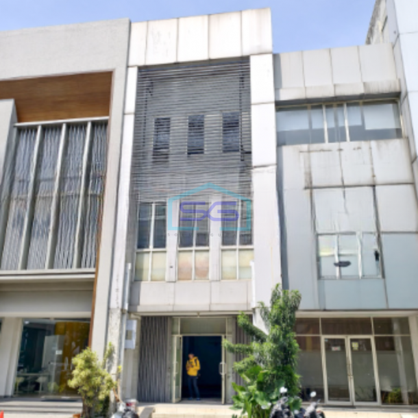 Disewakan Ruko Siap Pakai Bebas Banjir Luas Bangunan  237 m² di Alam Sutera Tangerang-1