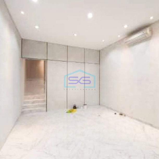 Dijual Ruko Luas Bangunan  220 m² di Puri Indah Jakarta Barat-2