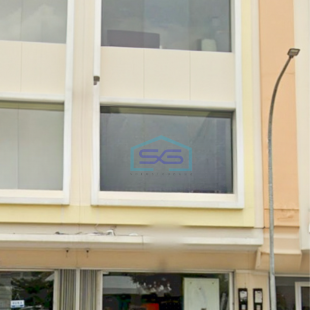 Disewakan Ruko 3 Lantai Luas Bangunan 163 m² Lokasi Gading Serpong Tangerang-1