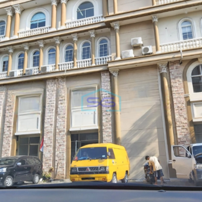 Dijual Ruko Siap Pakai Luas Bangunan  235 m² di Green Lake City Jakarta Barat-3