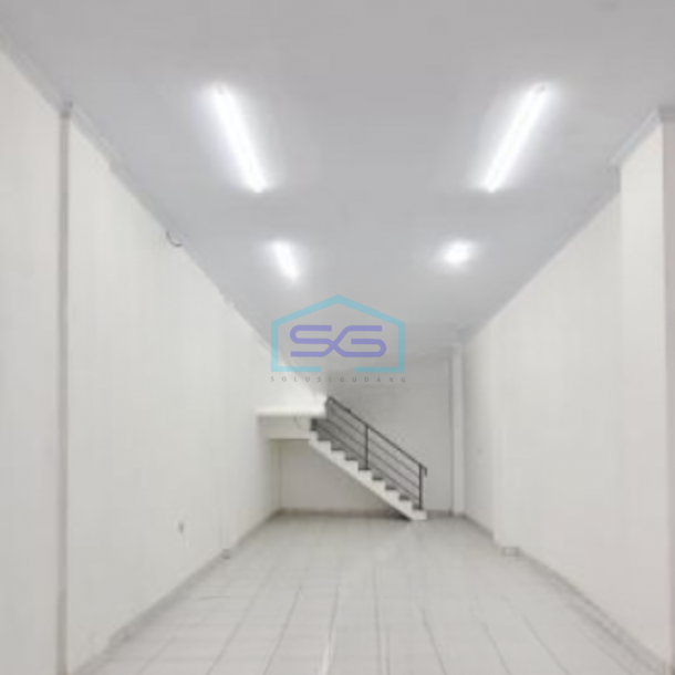 Disewakan Ruko 3 Lantai Luas Bangunan  156 m² Lokasi Duri Kosambi Jakarta Barat-1