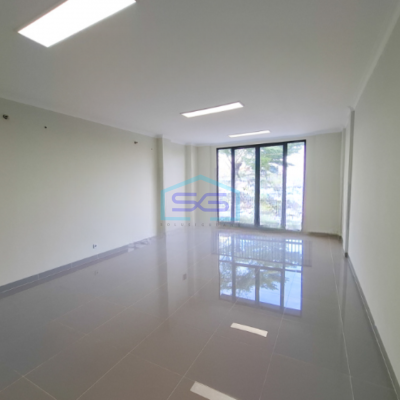 Dijual Ruko Lokasi Bebas Banjir Luas Bangunan 188 m² di Gading Serpong Tangerang-4