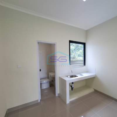 Dijual Ruko Lokasi Bebas Banjir Luas Bangunan 188 m² di Gading Serpong Tangerang-3