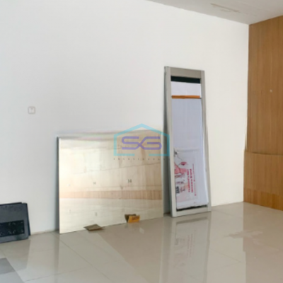 Dijual Ruko 3 Lantai Luas Bangunan  400 m² Lokasi di Gading Serpong Tangerang-1