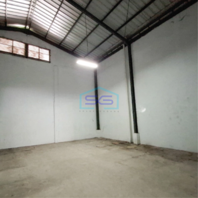 Disewakan Gudang Ada Kantor Luas Tanah 540 m² Lokasi di BSD Tangerang Kondisi Bagus