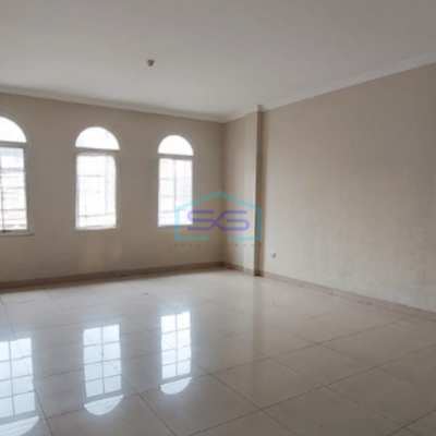 Disewakan Ruko 3 Lantai Luas Bangunan  262 m² Lokasi di Jakarta Barat