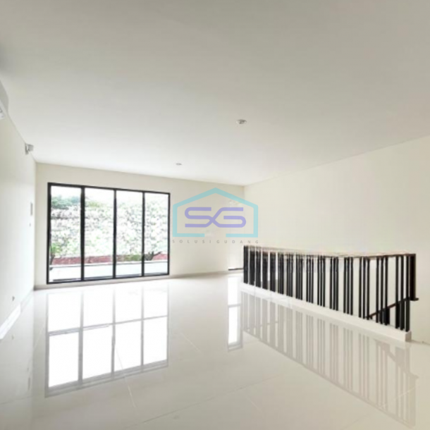 Disewakan Ruko 3 Lantai Luas Tanah  120 m² Lokasi Bebas Banjir di Gading Serpong Tangerang-2