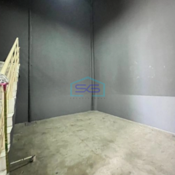 Disewakan Gudang 2 Lantai Luas Tanah 162 m² Lokasi di Legok Tangerang-3