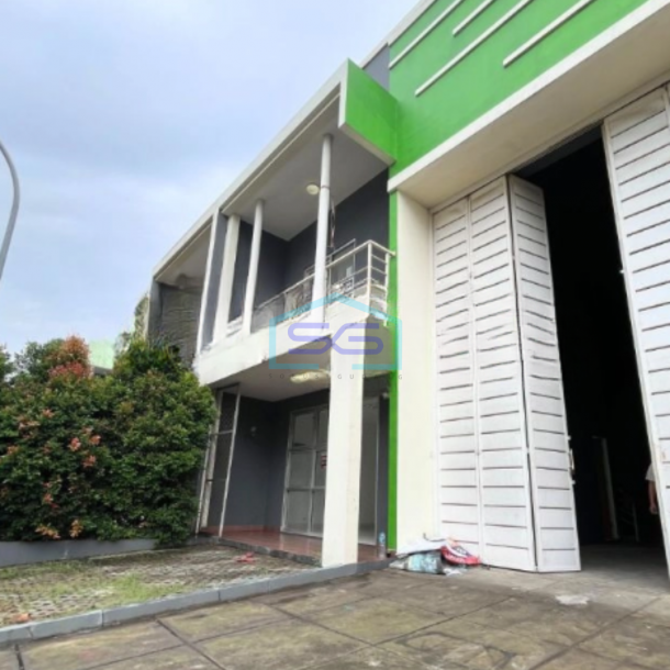 Disewakan Gudang 2 Lantai Luas Tanah 162 m² Lokasi di Legok Tangerang-1
