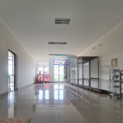 Disewakan Ruko 2 Lantai Luas Tanah 120 m² Lokasi di Gading Serpong Tangerang-1