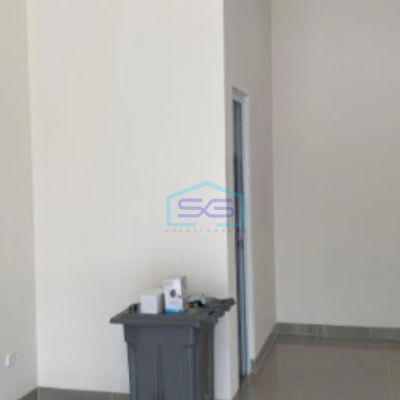 Disewakan Ruko 3 Lantai Luas Tanah  100 m² Lokasi di Tangerang-3