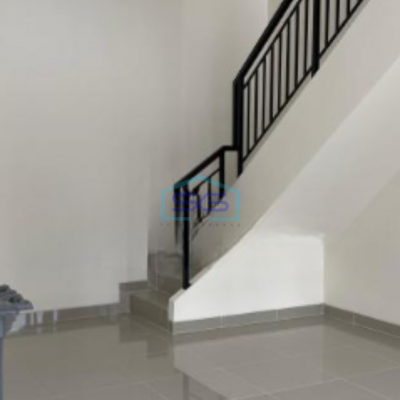 Disewakan Ruko 3 Lantai Luas Tanah  100 m² Lokasi di Tangerang-2