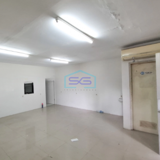 Disewakan Gudang Ada Kantor Luas Tanah  540 m² Lokasi di BSD Tangerang-2