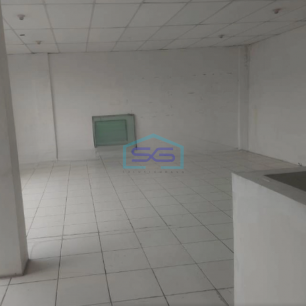 Disewakan Gudang Lokasi di Tangerang  Luas Tanah  243 m²-3
