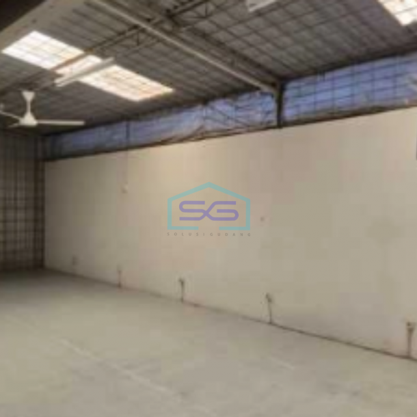Disewakan Gudang Ada Kantor Luas Tanah  480 m² Lokasi Bebas Banjir di Tangerang-3