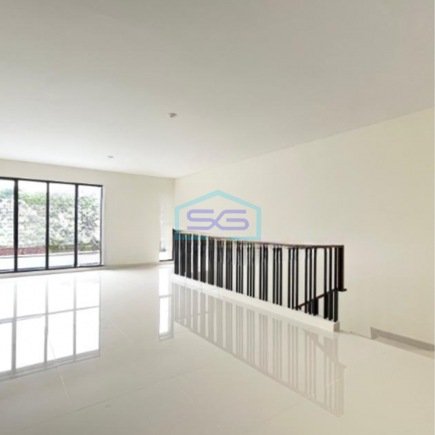 Disewakan Ruko 3 Lantai Luas Tanah 120 m² Lokasi di Gading Serpong Tangerang-2