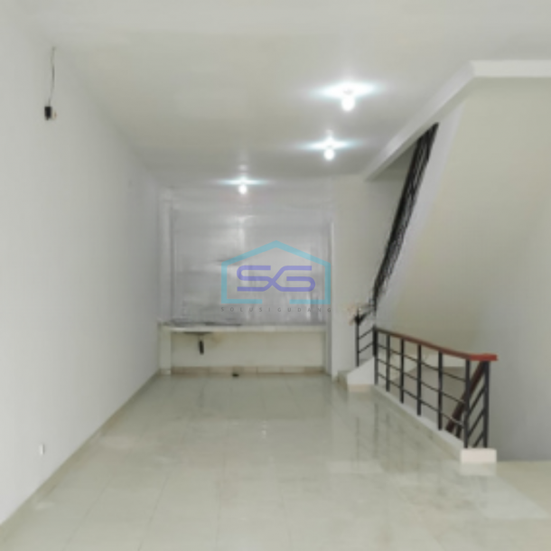 Dijual Ruko 3 Lantai Luas Tanah 171 m² Lokasi Bebas Banjir dan Siap Huni di Tangerang-1