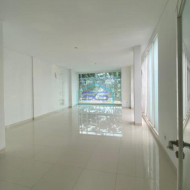 Dijual Ruko 3 Lantai Luas Bangunan 235 m²  Lokasi Bebas Banjir di BSD Tangerang Selatan-3