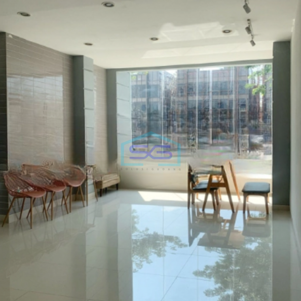 Dijual Ruko 3 Lantai Luas Bangunan 400 m² di Gading Serpong Tangerang-1