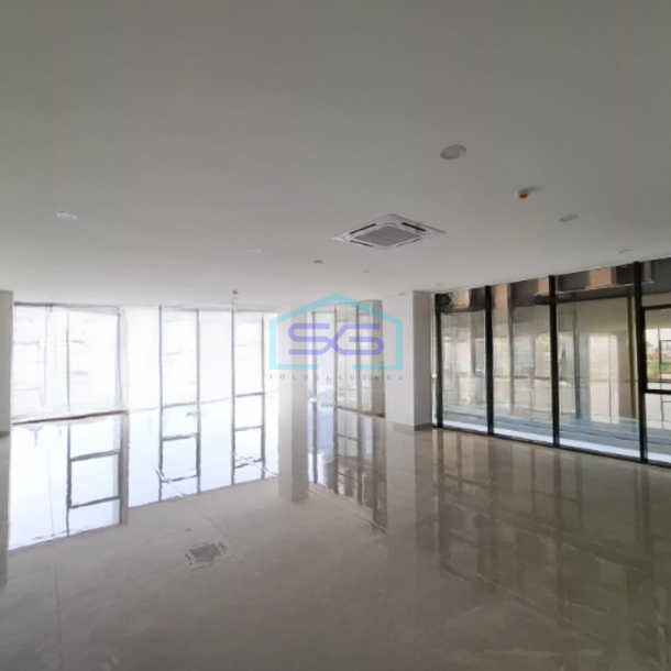 Disewakan Ruko Luas Bangunan 824 m² di Gading Serpong Tangerang-2