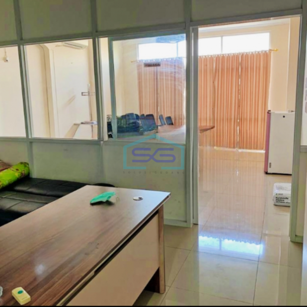Dijual Ruko Luas Bangunan 155 m² di Daan Mogot Jakarta Barat-1