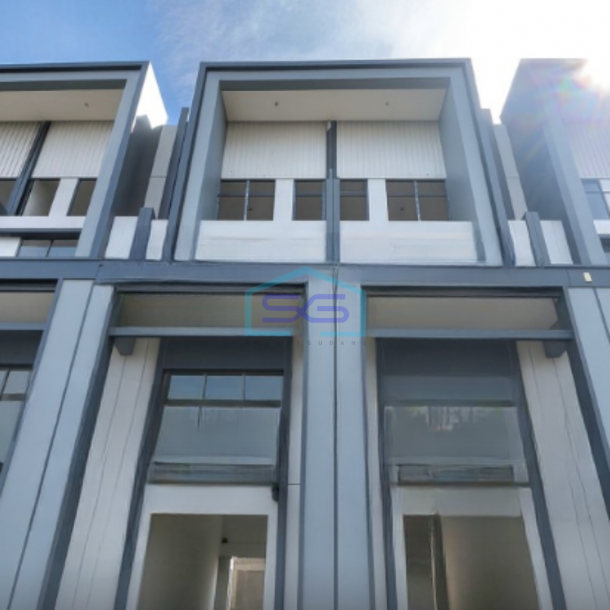 Disewakan Ruko 3 Lantai Luas Tanah 108 m² Lokasi Gading Serpong Tangerang-1